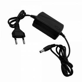 Transformador 12V Otras Marcas FONU-CC FONU-CC 2-Cables Plug-5,5x2,5mm 12V 1,5A 18W Plastica interior Fuente Poder